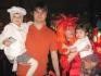 Na Pohádkový karneval přišla zhruba stovka dětí a rodičů. V programu plném písniček a soutěží si přišly na své nejen děti. (24. února 2008)