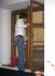 Desítka maminek připravila hernu k programu na 1. pololetí. Maminky spolu s dětmi umyly okna i hračky. (6. února 2008)